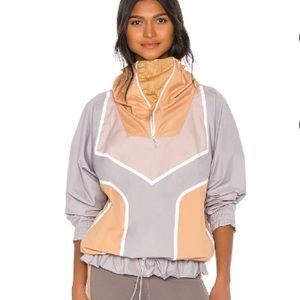 Adidas Stella McCartney running carrera pullover.